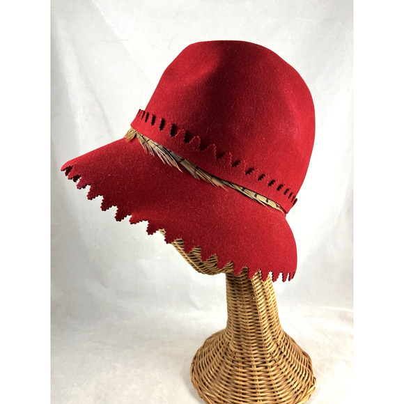 Frank's Girl by Frank Olive Red Wool Hat Feather Accent Fawn Finish Vintage - Picture 1 of 10